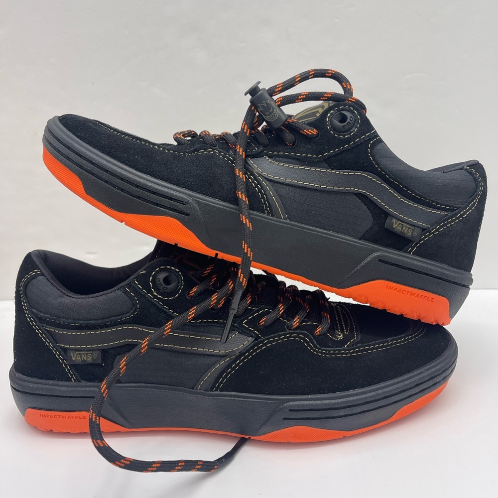 Vans Spitfire Men's Shoes Rowan 2
Spitfire Black/Flame
VN0A2Z3IBFM Sneakers - Picture 15 of 16